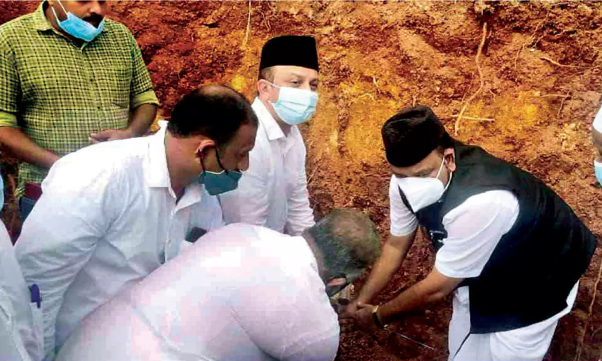 സുനീറി​െൻറ കുടുംബത്തിന്​ കെ.എം.സി.സി വീട് നിർമിക്കുന്നു