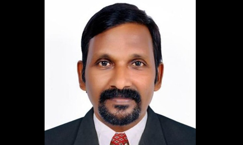 കോവിഡ് ബാധിച്ച് ചികിത്സയിലായിരുന്ന തൃശൂർ സ്വദേശി ഒമാനിൽ മരിച്ചു കോവിഡ് ബാധിച്ച് ചികിത്സയിലായിരുന്ന തൃശൂർ സ്വദേശി ഒമാനിൽ മരിച്ചു