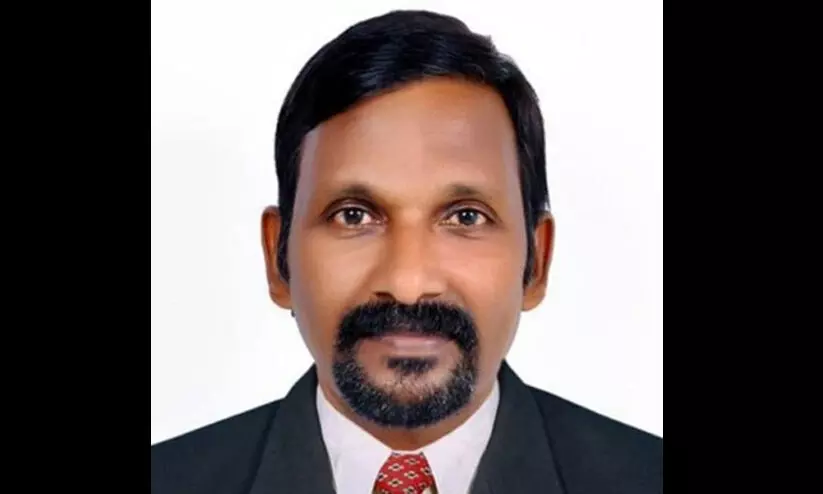 കോവിഡ് ബാധിച്ച് ചികിത്സയിലായിരുന്ന തൃശൂർ സ്വദേശി ഒമാനിൽ മരിച്ചു കോവിഡ് ബാധിച്ച് ചികിത്സയിലായിരുന്ന തൃശൂർ സ്വദേശി ഒമാനിൽ മരിച്ചു