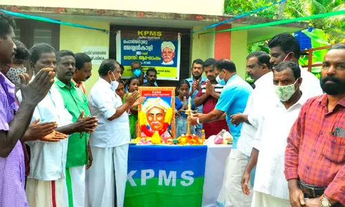 നാ​ടെ​ങ്ങും അ​യ്യ​ൻ​കാ​ളി ജ​യ​ന്തി ആ​ഘോ​ഷി​ച്ചു