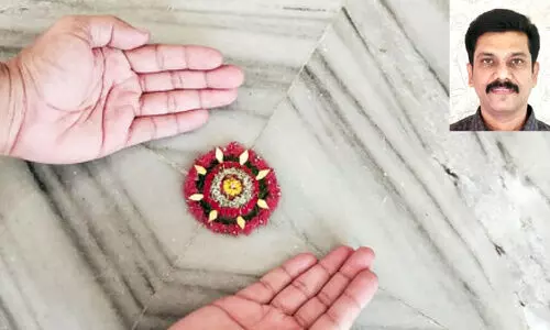 സമൂഹ മാധ്യമങ്ങളില്‍ തരംഗമായി ബൈജുവി​െൻറ കുഞ്ഞന്‍ പൂക്കളം