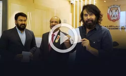 യു.എ.ഇയുടെ പത്ത് വർഷ ഗോൾഡൻ വിസ സ്വീകരിച്ച് മമ്മൂട്ടിയും മോഹൻലാലും