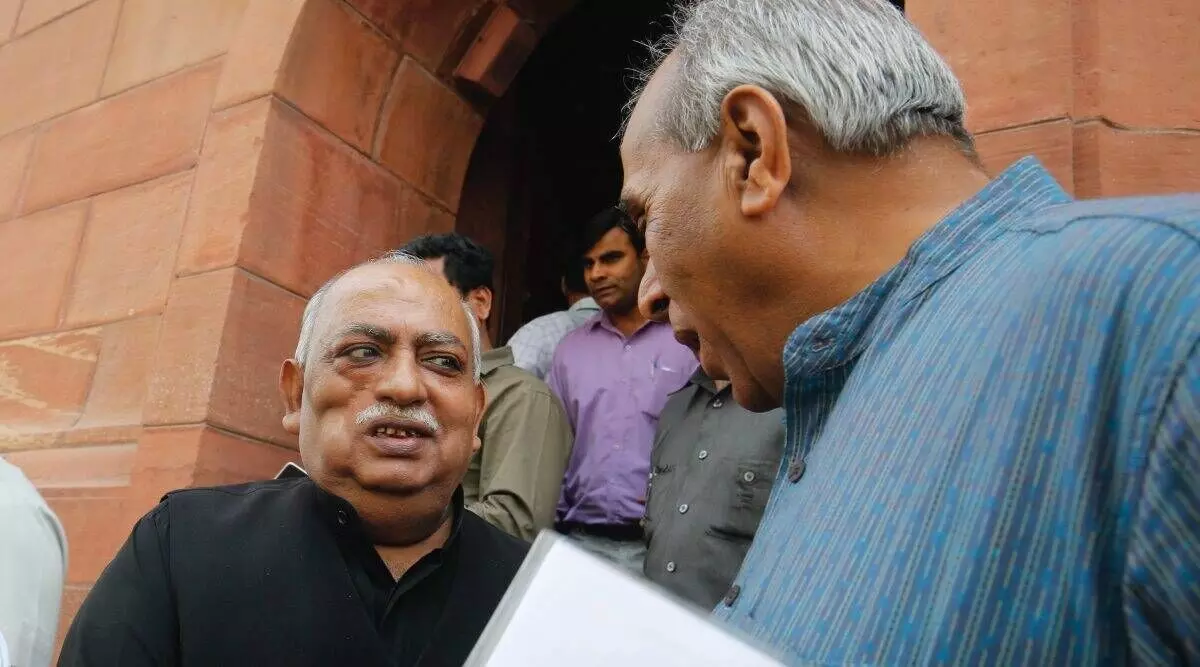 താലിബാനെ വാത്മീകിയോട് ഉപമിച്ചതിന് ഉറുദു കവി മുനവർ റാണക്കെതിരെ കേസ്