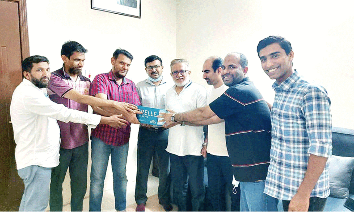 പ്ര​വാ​സം അ​വ​സാ​നി​പ്പി​ച്ച്​​  ഷ​ഫീ​ഖ് ഹ​സ​ൻ നാ​ട്ടി​ലേ​ക്ക് മ​ട​ങ്ങി