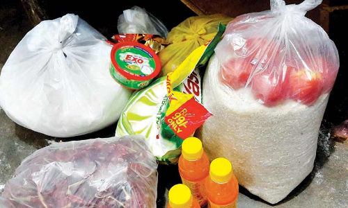 കടയുടമയെ കബളിപ്പിച്ച് യുവാവ് പട്ടാപ്പകൽ പണം കവർന്നു