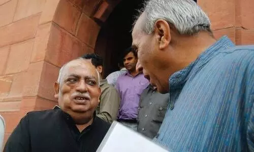 താലിബാനെ വാത്മീകിയോട് ഉപമിച്ചതിന് ഉറുദു കവി മുനവർ റാണക്കെതിരെ കേസ്