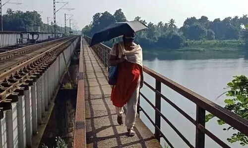 തുരുത്ത് നടപ്പാലം പുനരുദ്ധാരണത്തിന് തദ്ദേശ സ്‌ഥാപനങ്ങൾ പണം അടക്കണമെന്ന് റെയിൽവേ