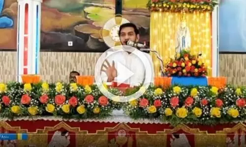 ക്രിസംഘി ആവാതെ മനുഷ്യനാകണം; വൈറലായി വൈദികന്റെ പ്രസംഗം