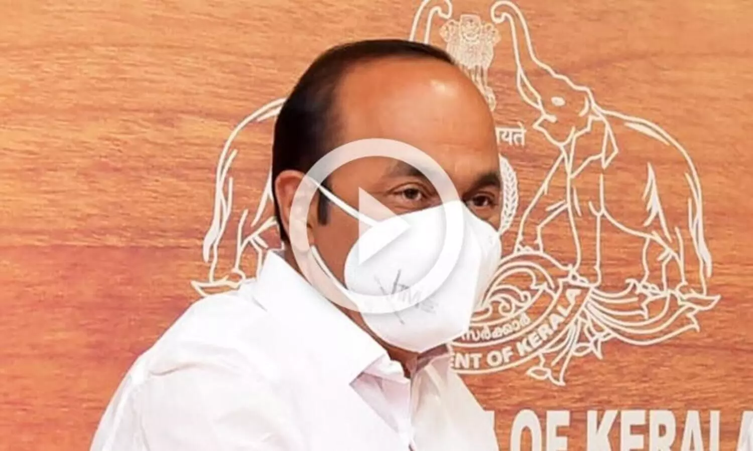 വിജയരാഘവന്‍ ഈ നാട്ടിലല്ലേ? ഇവിടെ നടക്കുന്നതെന്നും കാണുന്നില്ലേ? -വി.ഡി. സതീശൻ