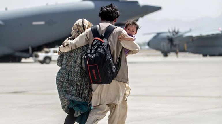രക്ഷപ്പെടുന്നതിനിടെ പ്രസവിച്ച അഫ്​ഗാൻ യുവതി കുഞ്ഞിനിട്ട​ പേര്​​ റീച്ച്​; കാരണമിതാണ്​
