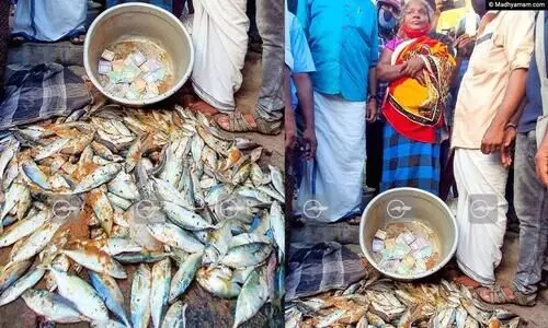 വീണ്ടും പൊലീസിന്‍റെ ക്രൂരത: ​വഴിയോര കച്ചവടക്കാരിയുടെ മീന്‍കുട്ട വലിച്ചെറിഞ്ഞു