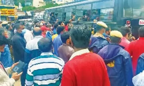 കമീഷണ​െറ തടഞ്ഞ വ്യാപാരികൾ അറസ്​റ്റിൽ