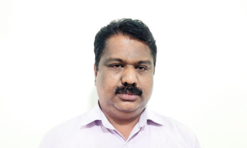 കൈ​ക്കൂ​ലി വാ​ങ്ങു​ന്ന​തി​നി​ടെ  വി​ല്ലേ​ജ്​ ഓ​ഫി​സ്​ ജീവ​ന​ക്കാ​ര​ൻ വി​ജി​ല​ൻ​സ് പി​ടി​യി​ൽ