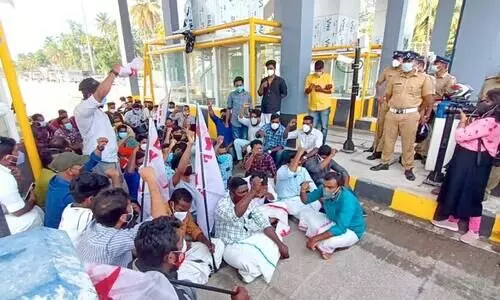 കഴക്കൂട്ടം-കാരോട് ബൈപാസ്​: ടോൾ പിരിവിൽ പ്രതിഷേധം ശക്തം