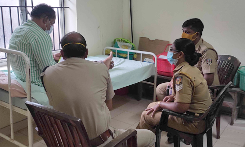 കൊണ്ടോട്ടിയിൽ വാക്‌സിനെടുക്കാൻ എത്തിയയാൾ ആരോഗ്യപ്രവർത്തകരെ മർദിച്ചു