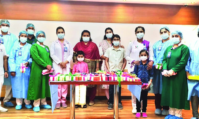 കോവിഡ് പോരാട്ടം: നഴ്സുമാർക്ക് ഒാണസമ്മാനവുമായി കരകൗശല വിദ്യാർഥികൾ കോവിഡ് പോരാട്ടം: നഴ്സുമാർക്ക് ഒാണസമ്മാനവുമായി കരകൗശല വിദ്യാർഥികൾ