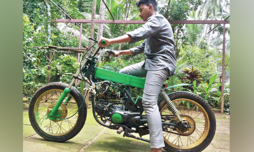 ഇ​ത് ന​ഹ്​​യാന്‍റെ സ്വ​ന്തം ഹീ​റോ ഹോ​ണ്ട​ ബൈ​ക്ക്