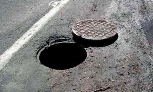 മാ​ൻ​ഹോ​ളി​ൽ തൊ​ഴി​ലാ​ളി​യു​ടെ മ​ര​ണം: അ​ന്വേ​ഷ​ണം ആ​വ​ശ്യ​പ്പെ​ട്ട്​ സ്വ​ത​ന്ത്ര തൊ​ഴി​ലാ​ളി യൂ​നി​യ​ൻ