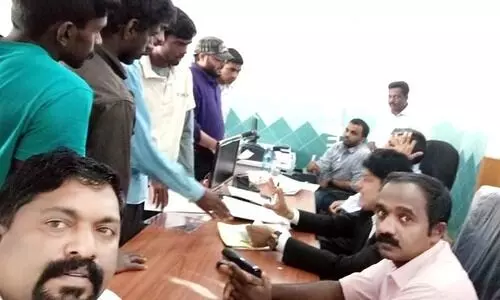 കോൺസുലാർ സംഘത്തി​െൻറ അബഹ സന്ദർശനം ഇന്ന്​: അറ്റസ്​റ്റേഷൻ 30 പേർക്കു​ മാത്രം; നൂറുകണക്കിനാളുകൾ പുറത്ത്​