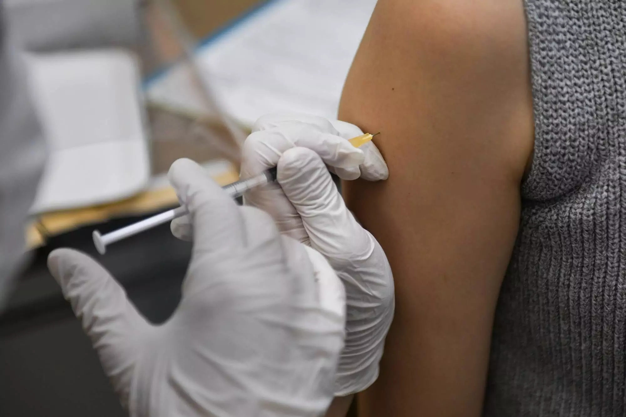 ജപ്പാനിൽ മോഡേണ വാക്സിനെടുത്ത രണ്ടു പേർ മരിച്ചു; അന്വേഷണം പ്രഖ്യാപിച്ച് സർക്കാർ ജപ്പാനിൽ മോഡേണ വാക്സിനെടുത്ത രണ്ടു പേർ മരിച്ചു; അന്വേഷണം പ്രഖ്യാപിച്ച് സർക്കാർ