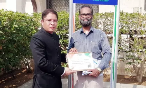 ഖു​ർ​ആ​ൻ പാ​രാ​യ​ണ മ​ത്സ​രം: സ​മ്മാ​നം ന​ൽ​കി