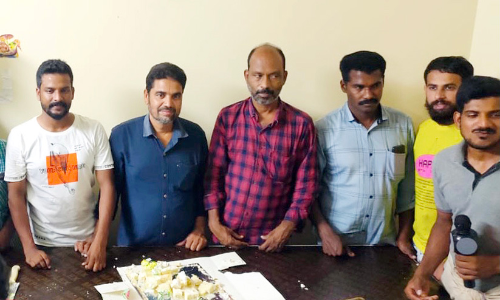 ഷാ​ജി രാ​ജ​ന് യാ​ത്ര​യ​യ​പ്പ് ന​ല്‍കി