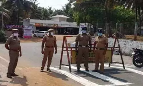 കേ​ര​ള​ത്തി​ൽ​നി​ന്ന് വ​രു​ന്ന എ​ല്ലാ​വ​രെ​യും അ​തി​ർ​ത്തി​ക​ളി​ൽ പ​രി​ശോ​ധി​ക്കും - തമിഴ്നാട് മ​ന്ത്രി