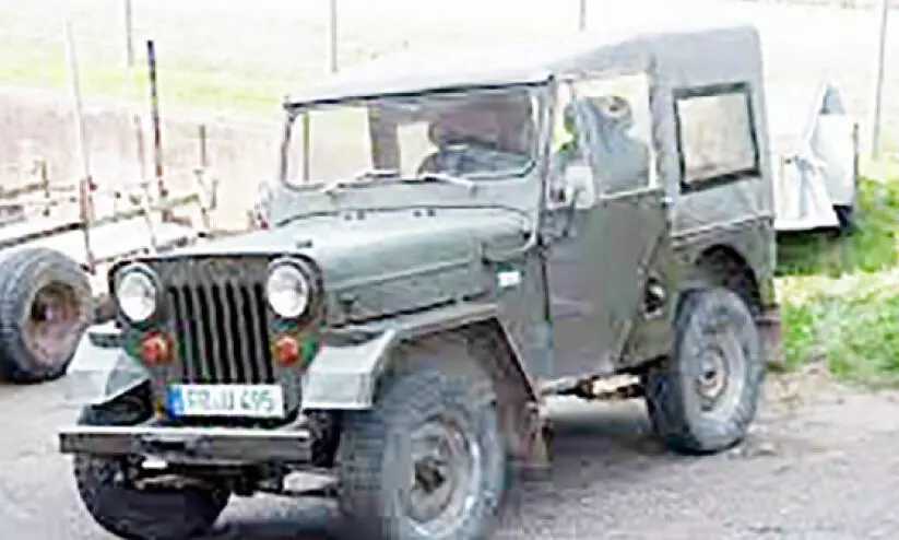 സഞ്ചാരികളുടെ വരവില് കണ്ണുംനട്ട് ഓഫ്റോഡ് ജീപ്പ് ഡ്രൈവര്മാര് സഞ്ചാരികളുടെ വരവില് കണ്ണുംനട്ട് ഓഫ്റോഡ് ജീപ്പ് ഡ്രൈവര്മാര്