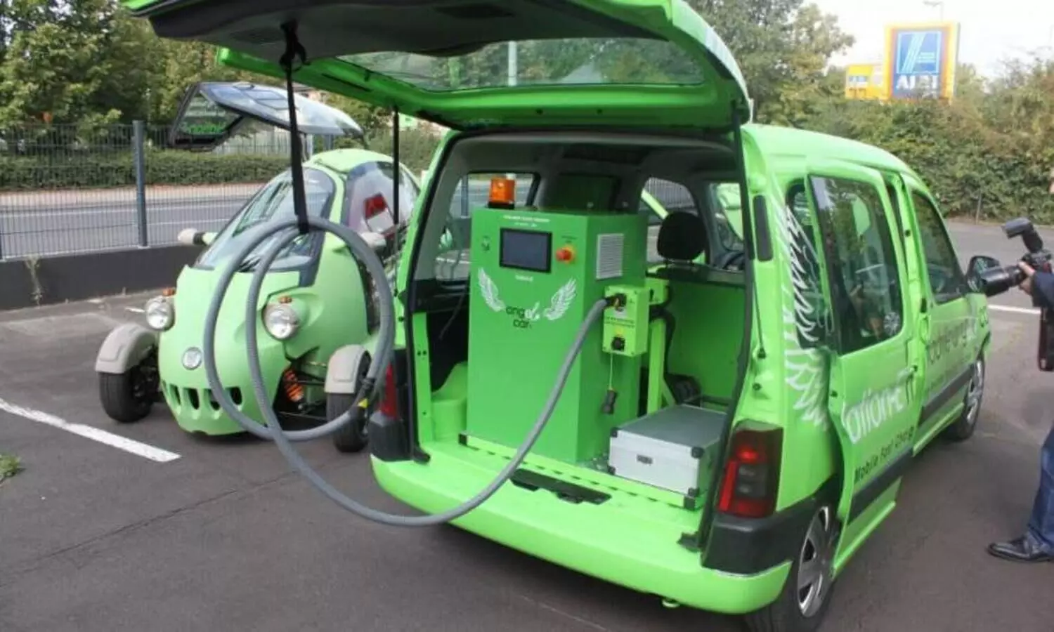 On-demand mobile electric vehicle charging stations to be