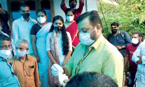 suresh gopi-mobile phone