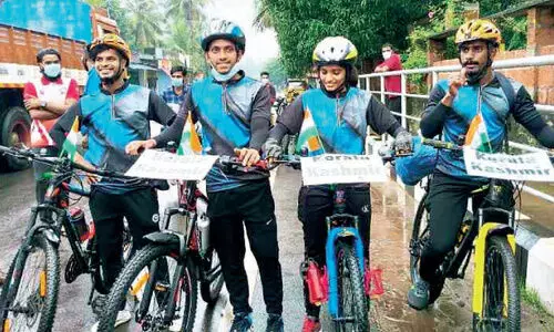 സൈക്കിളിൽ കശ്മീരിലേക്ക് പുറപ്പെട്ട്​ വിദ്യാർഥി സംഘം