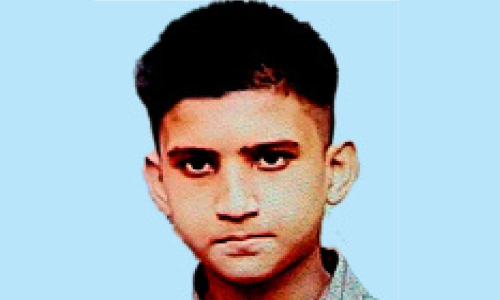 വി​ദ്യാ​ർ​ഥി കു​ള​ത്തി​ൽ മു​ങ്ങി മ​രി​ച്ചു