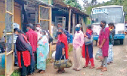 അതിർത്തികളിൽ ബസിൽ വരുന്നവർക്കും പരിശോധന