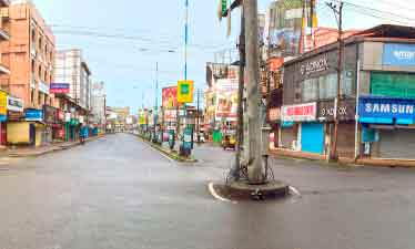 കണ്ണൂരിൽ ഒരാഴ്ചക്കിടെ 120 കോവിഡ് മരണം; 32 നഗരസഭ വാര്ഡുകളില് ട്രിപ്ള് ലോക്ഡൗണ് കണ്ണൂരിൽ ഒരാഴ്ചക്കിടെ 120 കോവിഡ് മരണം; 32 നഗരസഭ വാര്ഡുകളില് ട്രിപ്ള് ലോക്ഡൗണ്