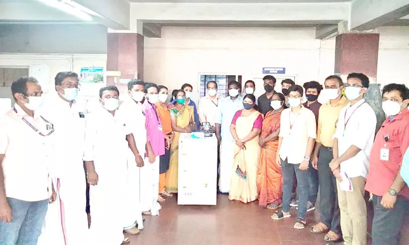കോവിഡ് സെൻററിലേക്ക്​ റോബോട്ട് നിർമിച്ചുനൽകി വിദ്യാർഥികൾ