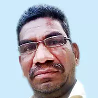 ബ​സി​ന​ടി​യി​ല്‍പെ​ട്ട ബൈ​ക്ക് യാ​ത്രി​ക​ന്‍ മ​രി​ച്ചു