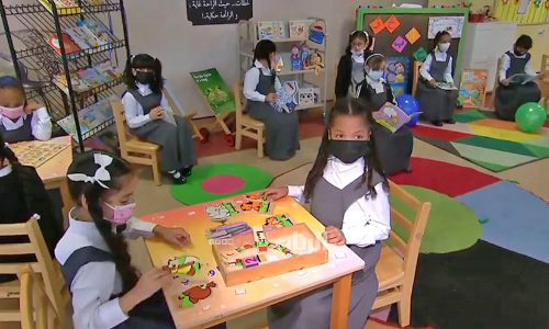 കരുതലോടെ, പഠനത്തിരക്കിലേക്ക്​