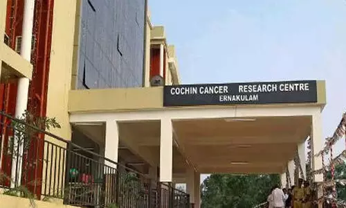 കൊച്ചി കാൻസർ സെന്‍ററിൽ രോഗം കൊണ്ട്​ അവശരായവരെ നിർത്താതെ ഓടിക്കുന്നു