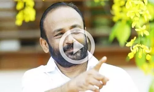 പിണറായിയുടെ ചെരുപ്പുനക്കേണ്ടിവന്നാലും അഭിമാനം - എ.വി. ഗോപിനാഥ്