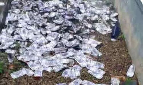 നോ​ട്ടി​ര​ട്ടി​പ്പ് സം​ഘ​ത്തി​ലെ ര​ണ്ടു​പേ​ർ പി​ടി​യി​ൽ