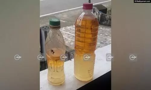 ഈ പമ്പിലെ ടാങ്കിൽ വെള്ളം കലർന്നു; പെട്രോൾ അടിച്ച വാഹനങ്ങൾ കട്ടപ്പുറത്തായി: പൊലീസ്​ പമ്പ്​ പൂട്ടിച്ചു