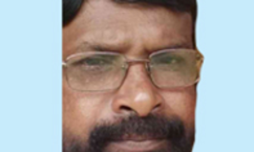 ബൈ​ക്കു​ക​ൾ കൂ​ട്ടി​യി​ടി​ച്ച് കെ.​എ​സ്.​ആ​ർ.​ടി.​സി ഡ്രൈ​വ​ർ മ​രി​ച്ചു