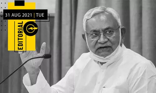 നി​തീ​ഷ്​​കു​മാ​റി​െ​ൻ​റ ചാ​ഞ്ചാ​ട്ട​ങ്ങ​ൾ