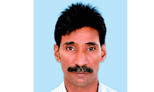 കാ​ണാ​താ​യ ഗൃ​ഹ​നാ​ഥ​ൻ സ്കൂ​ളി​ൽ തൂ​ങ്ങി മ​രി​ച്ച നി​ല​യി​ൽ