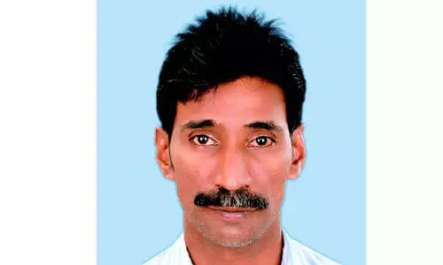 കാ​ണാ​താ​യ ഗൃ​ഹ​നാ​ഥ​ൻ സ്കൂ​ളി​ൽ തൂ​ങ്ങി മ​രി​ച്ച നി​ല​യി​ൽ