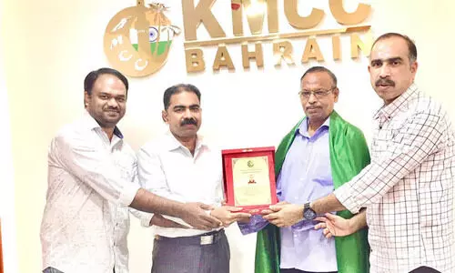 യാ​ത്ര​യ​യ​പ്പ്​ ന​ൽ​കി