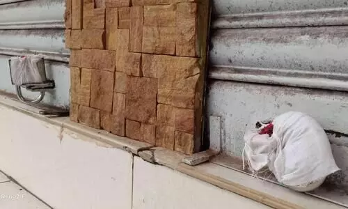 ഗോൾഡ് പാലസ് ജ്വല്ലറി തട്ടിപ്പ്: പയ്യോളിയിൽ 57 പരാതികൾ,  ജ്വല്ലറി പൂട്ടി സീൽ പതിച്ചു 