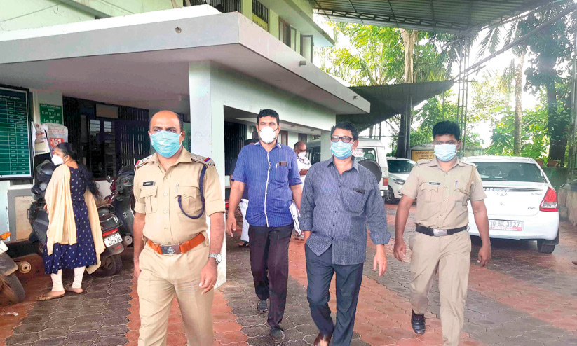 പട്ടികജാതി ക്ഷേമ ഫണ്ട് തിരിമറി: പ്രതി കീഴടങ്ങി പട്ടികജാതി ക്ഷേമ ഫണ്ട് തിരിമറി: പ്രതി കീഴടങ്ങി