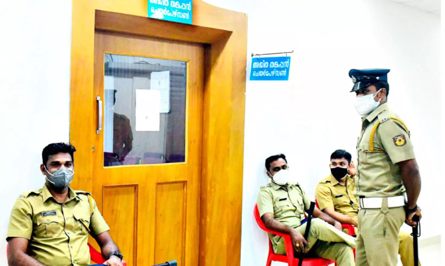 തൃക്കാക്കര നഗരസഭ ഓണസമ്മാന വിവാദം: അധ്യക്ഷയുടെ വാദങ്ങൾ പൊളിക്കുന്ന ദൃശ്യങ്ങൾ പുറത്ത്