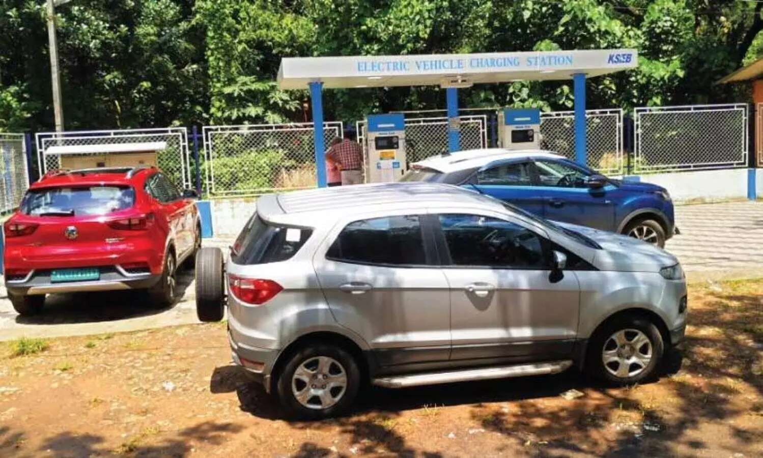കെ.എസ്​.ഇ.ബിയുടെ ചാർജിങ്​ സ്​റ്റേഷനുകളിൽ ഇനി സൗജന്യ വൈദ്യുതിയില്ല